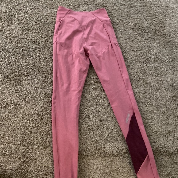 Gymshark Asymmetrical Leggings- Dusty Pink/Dark Ruby - Picture 4 of 6